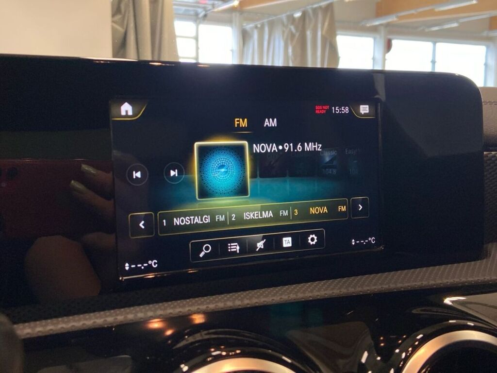 Mercedes-Benz CLA 2020 Musta