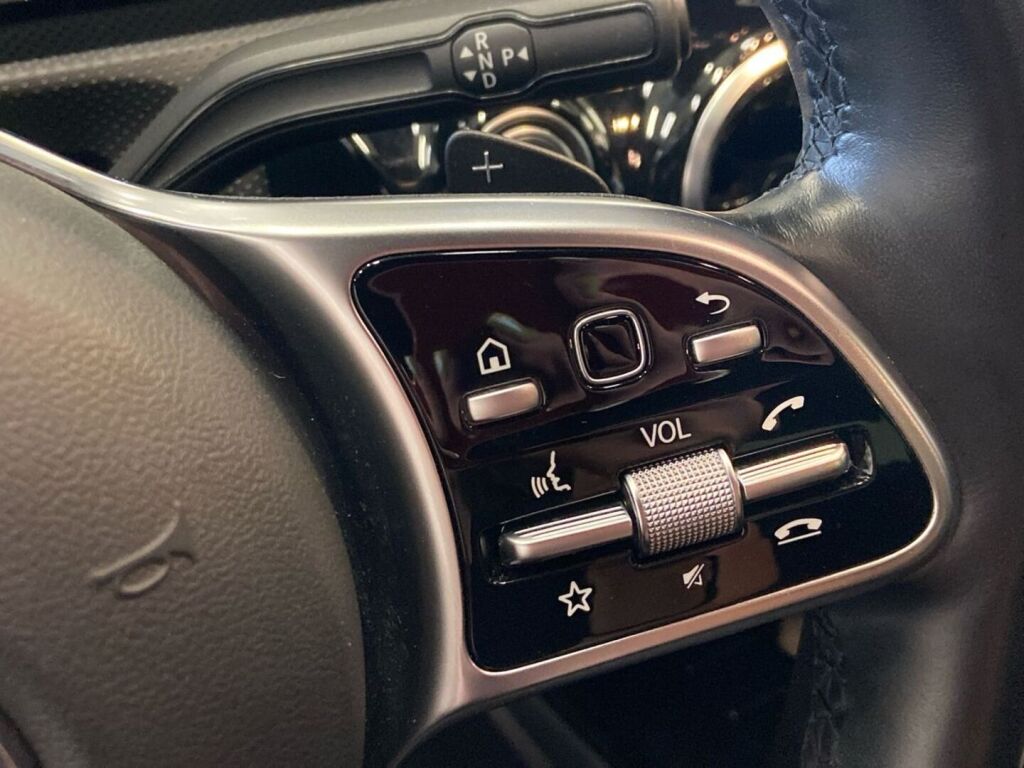 Mercedes-Benz CLA 2020 Musta
