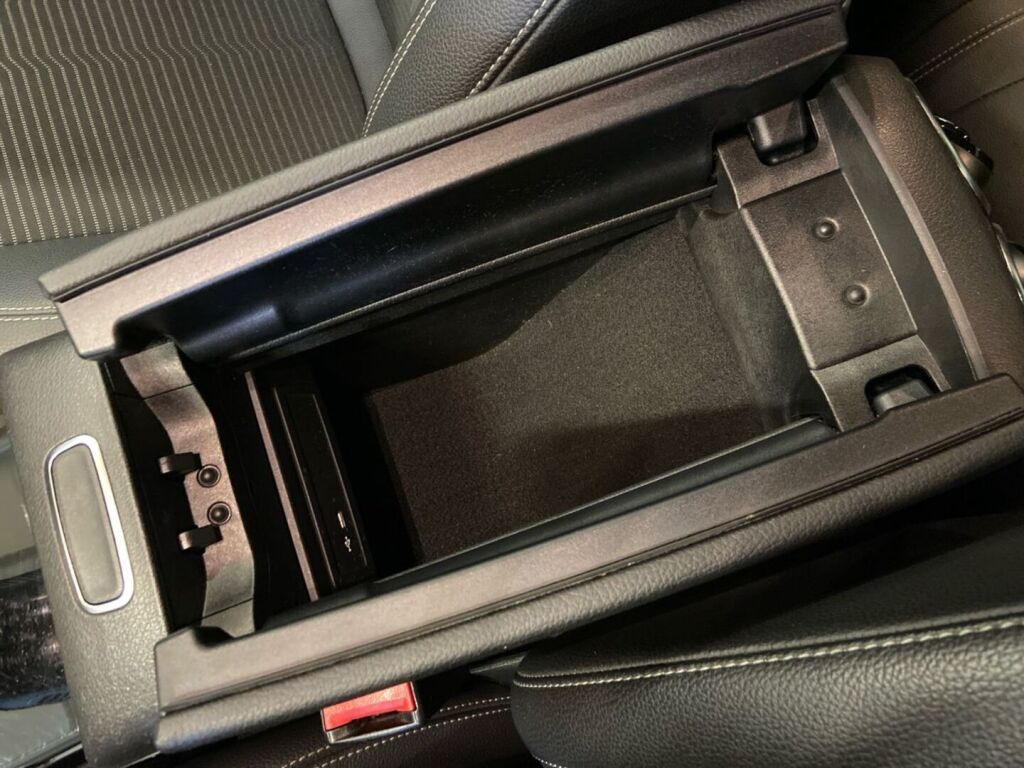 Mercedes-Benz CLA 2020 Musta