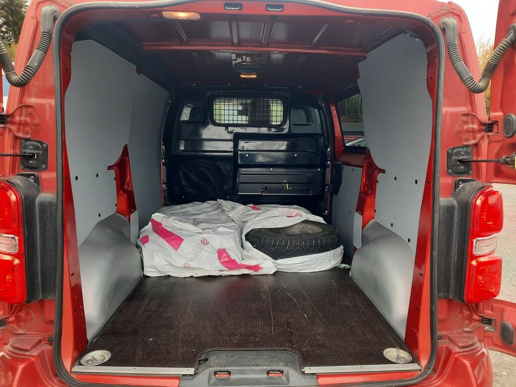 Toyota Proace 2019 Oranssi