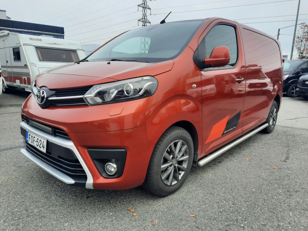 Toyota Proace 2019 Oranssi