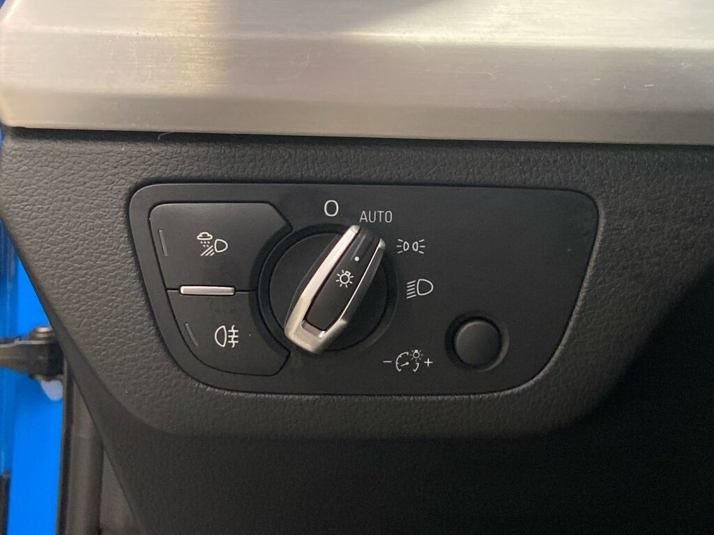 Audi Q5 2020 Sininen