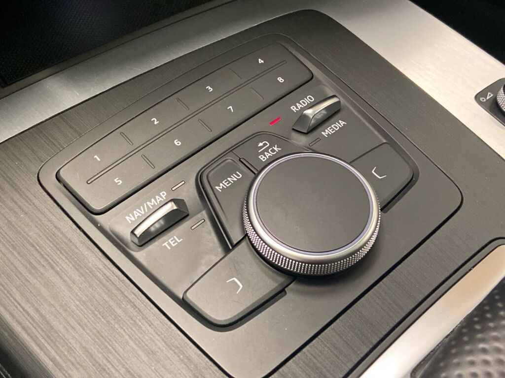 Audi Q5 2020 Sininen