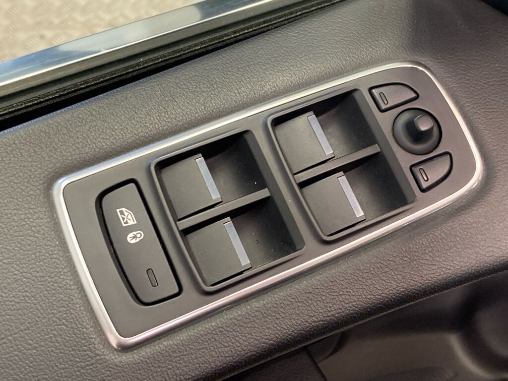 Jaguar F-PACE 2019 Valkoinen