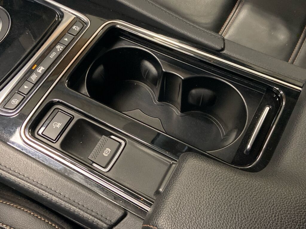 Jaguar F-PACE 2019 Valkoinen