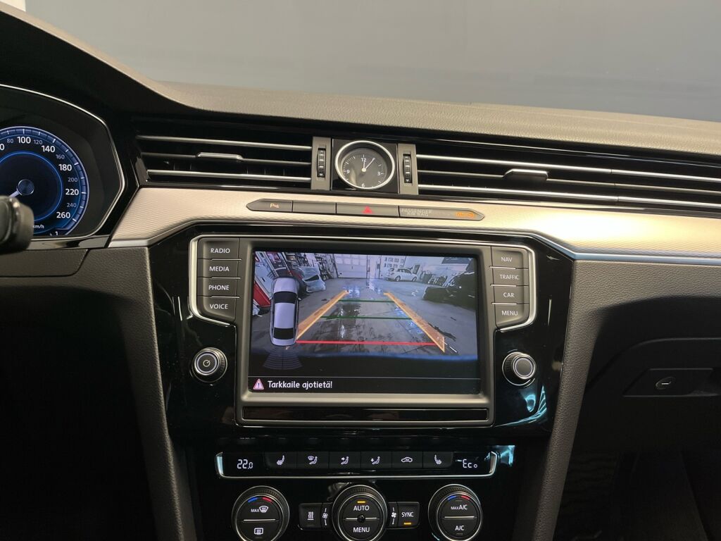 Volkswagen Passat 2016 Met. Sininen