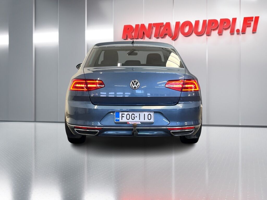 Volkswagen Passat 2016 Met. Sininen