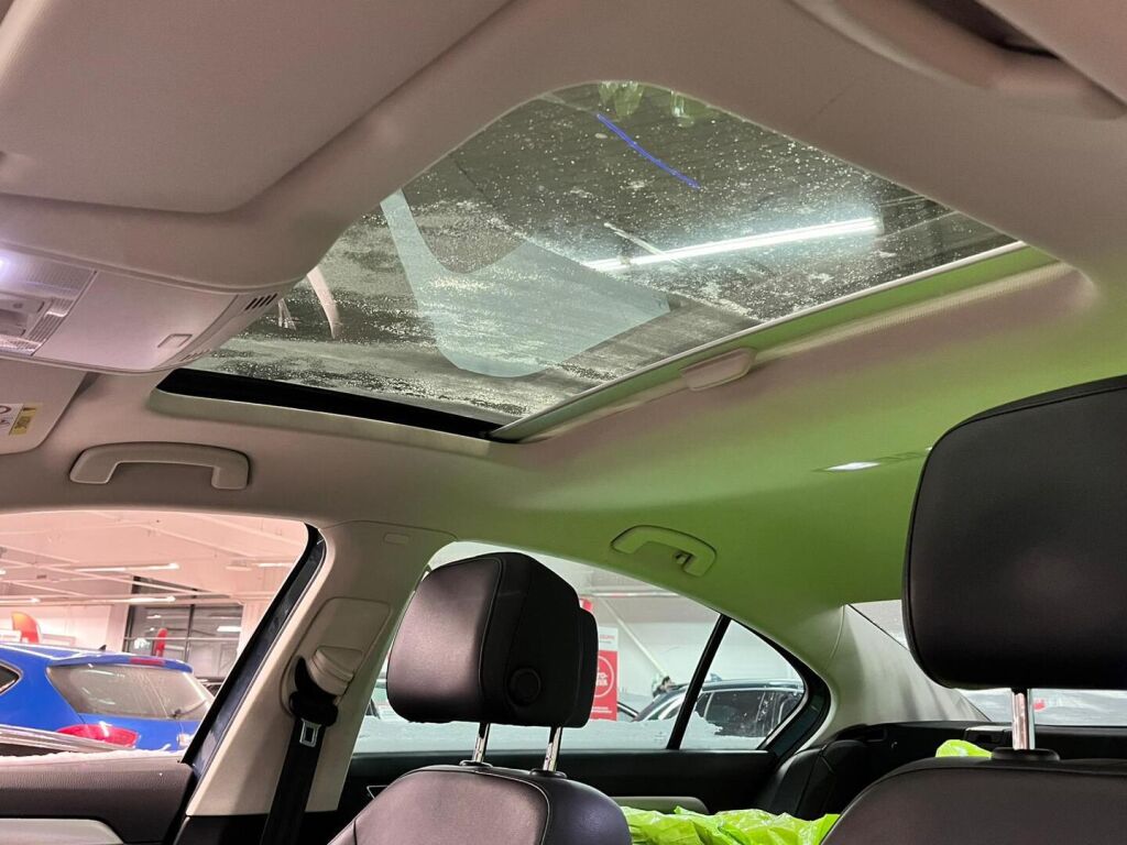 Volkswagen Passat 2016 Met. Sininen