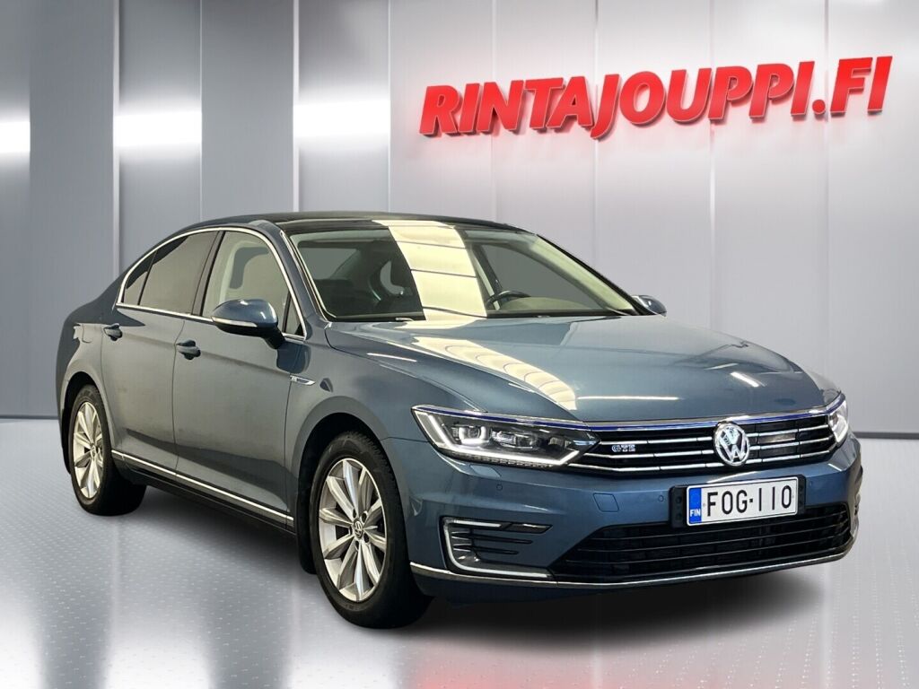 Volkswagen Passat 2016 Met. Sininen