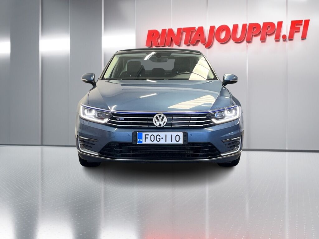 Volkswagen Passat 2016 Met. Sininen