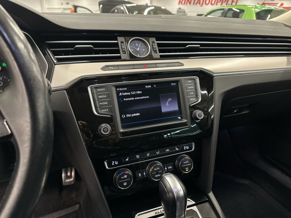 Volkswagen Passat 2016 Valkoinen