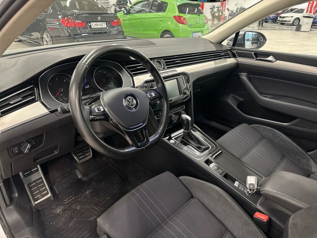 Volkswagen Passat 2016 Valkoinen