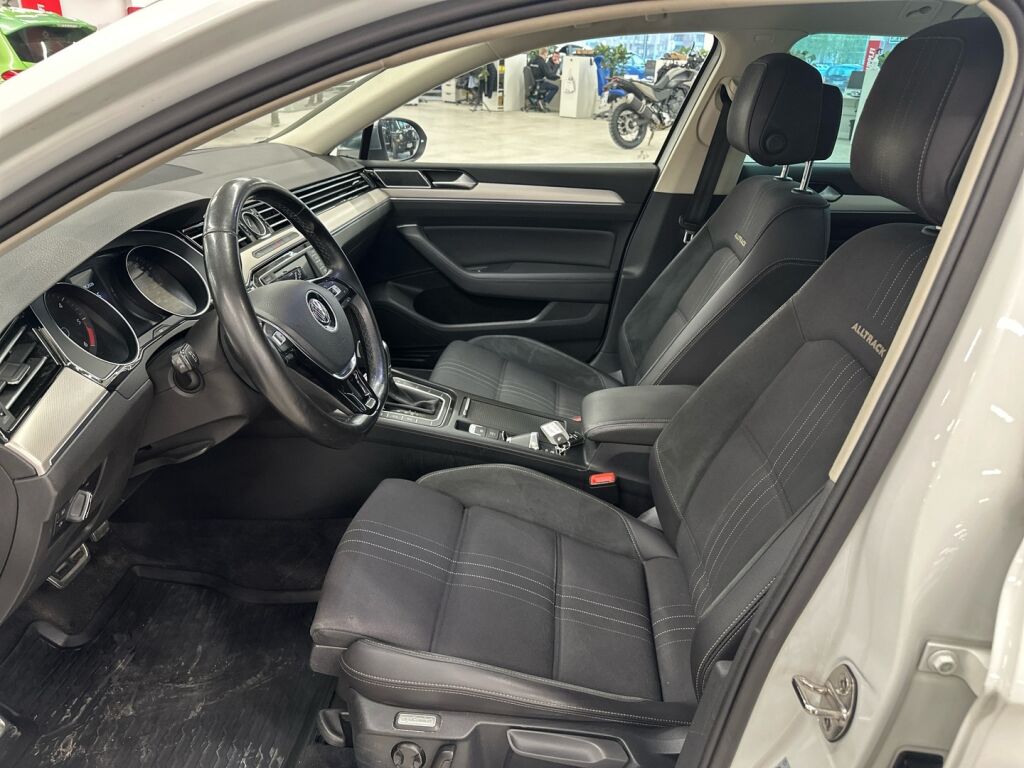 Volkswagen Passat 2016 Valkoinen