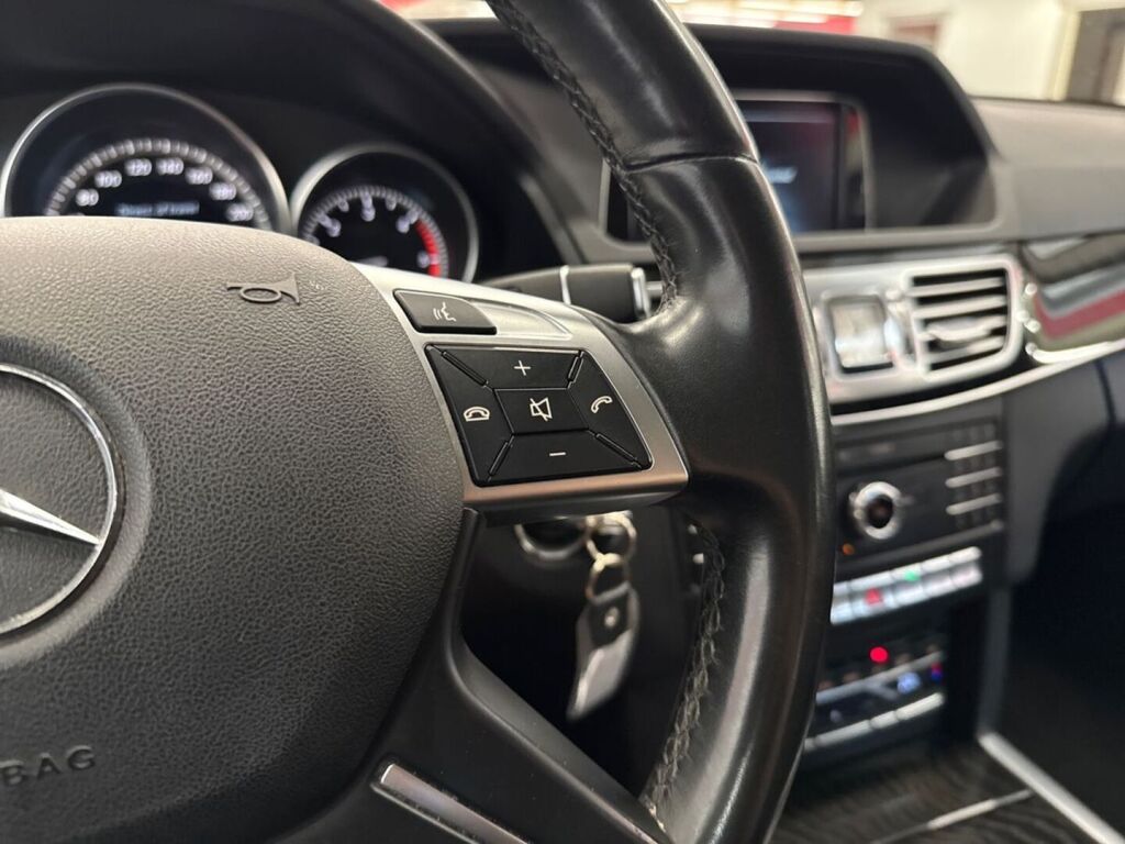 Mercedes-Benz E 2016 Musta