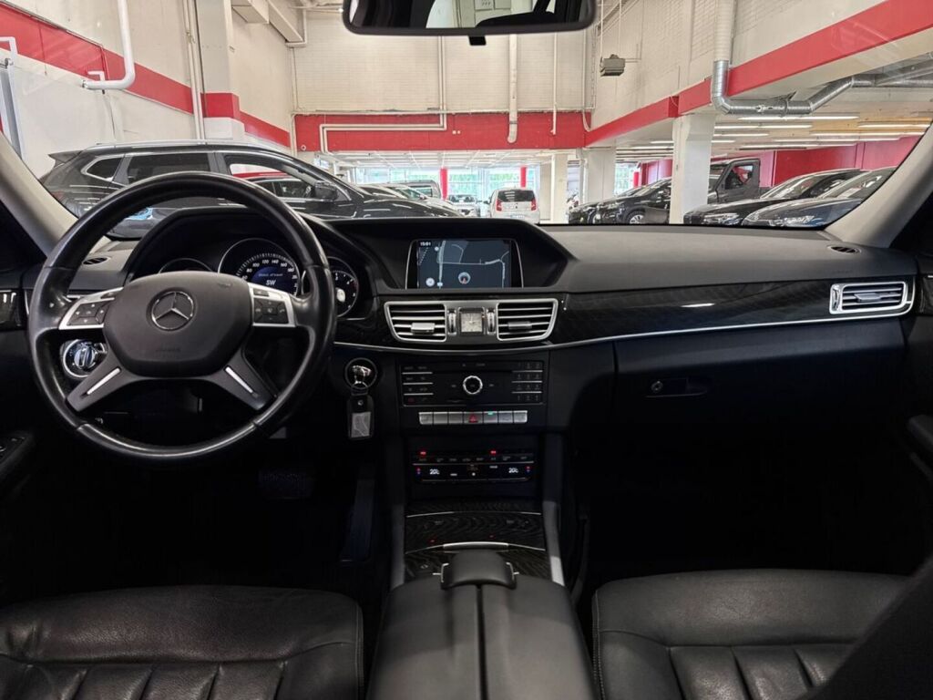 Mercedes-Benz E 2016 Musta