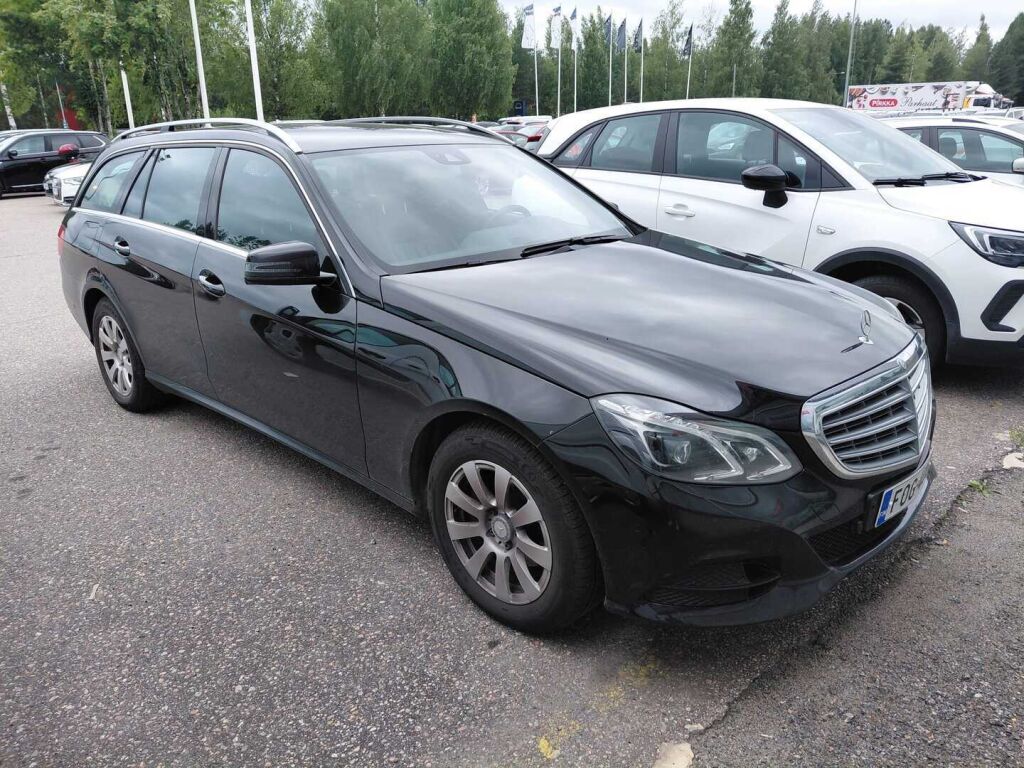 Mercedes-Benz E 2016 Musta