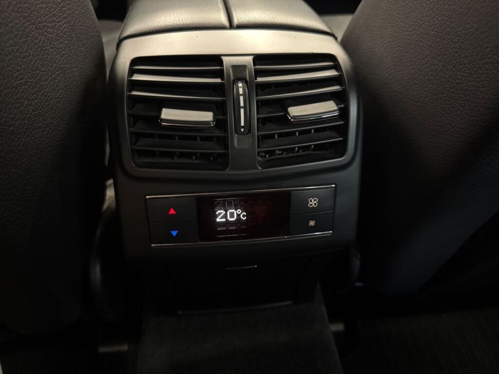 Mercedes-Benz E 2016 Musta