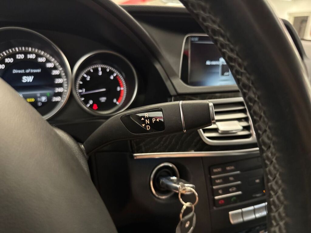 Mercedes-Benz E 2016 Musta