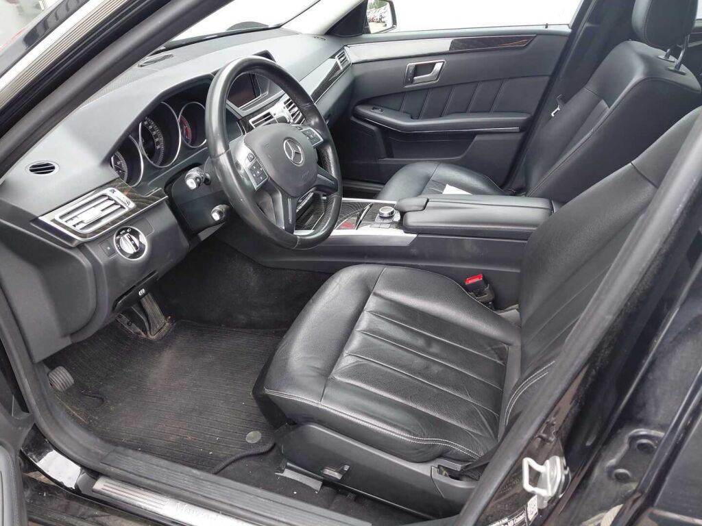 Mercedes-Benz E 2016 Musta