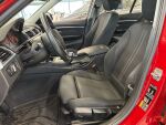 BMW 330 2016 Punainen