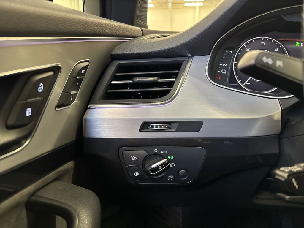 Audi Q7 2017 Harmaa