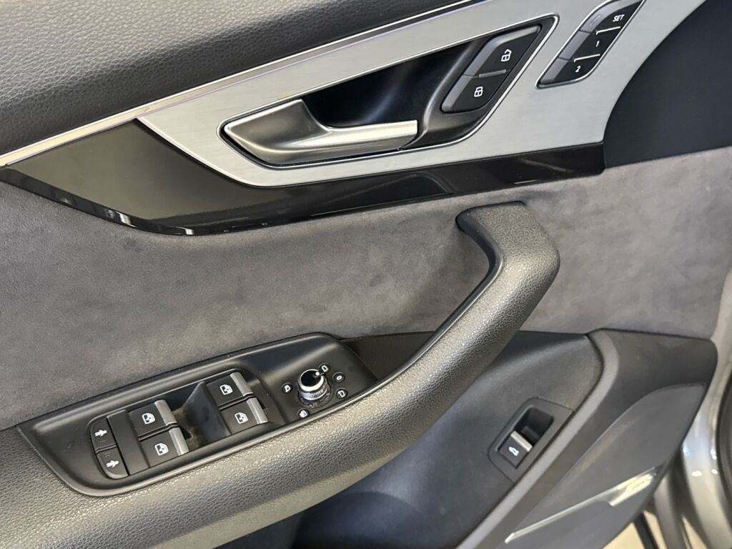 Audi Q7 2017 Harmaa