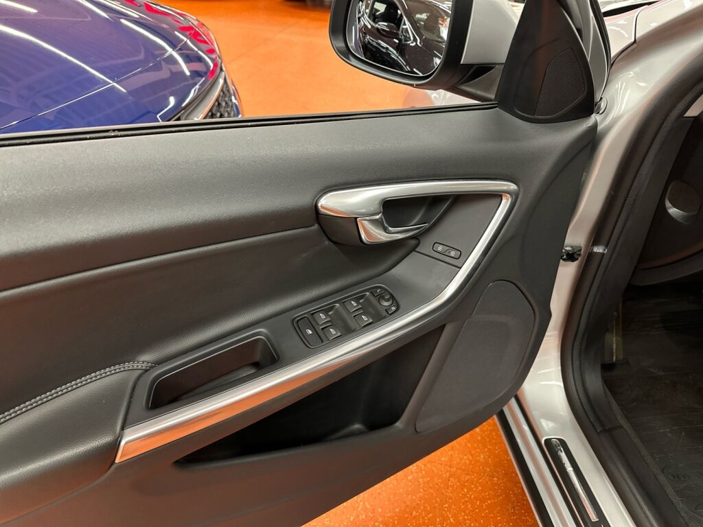 Volvo S60 2016 Harmaa