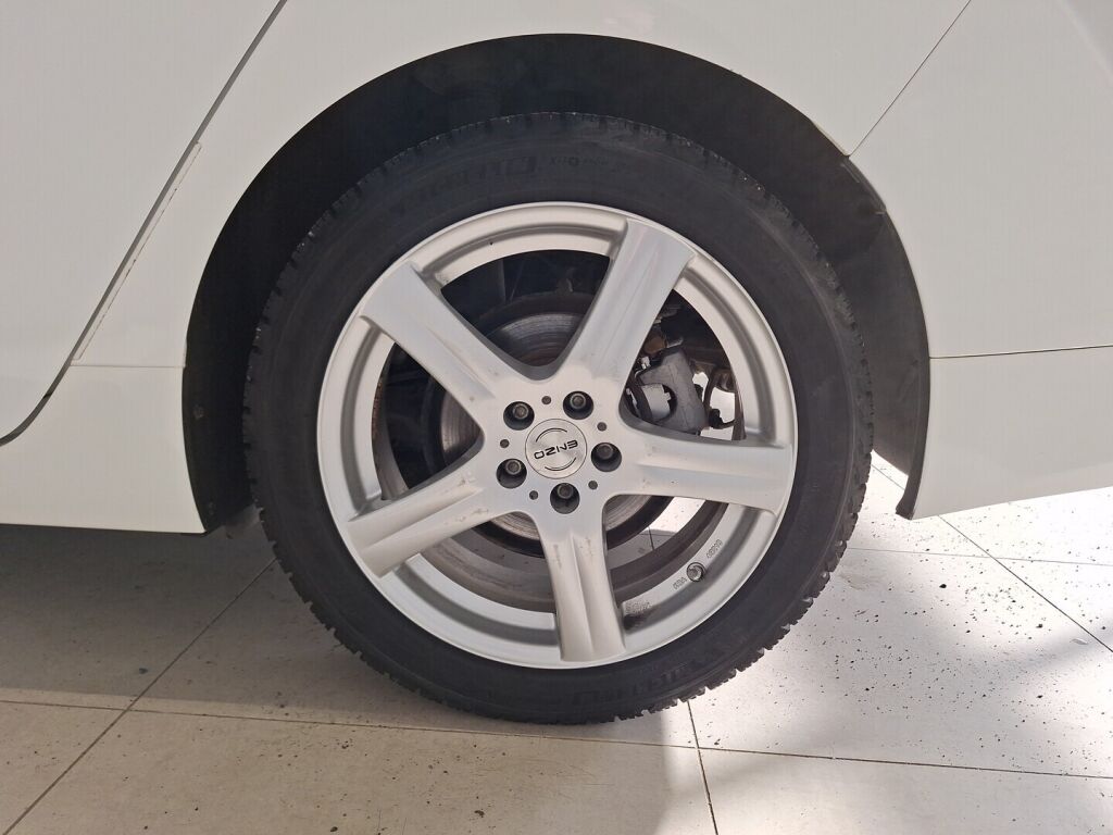 Toyota Prius 2016 Valkoinen