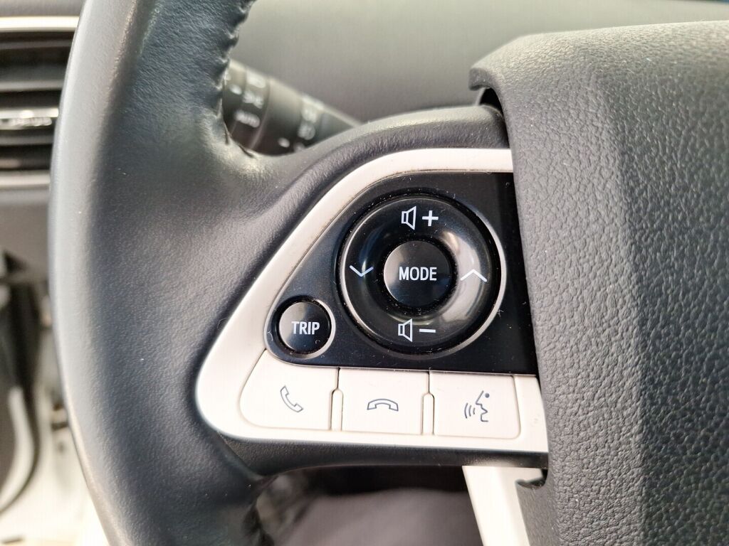 Toyota Prius 2016 Valkoinen