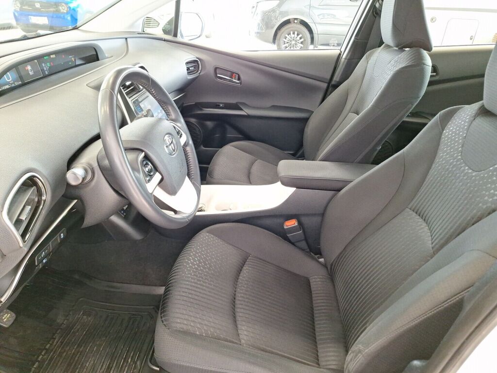 Toyota Prius 2016 Valkoinen