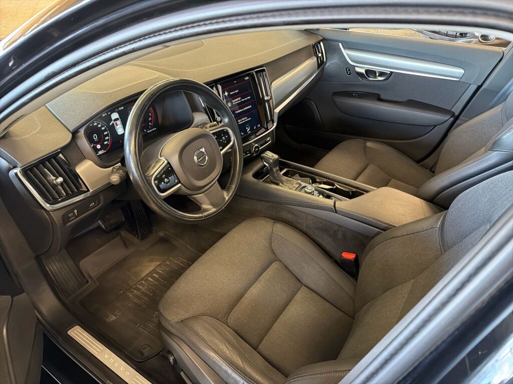Volvo S90 2018 Musta