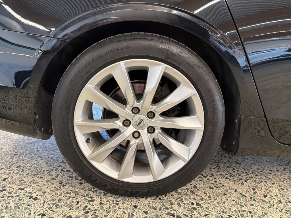 Volvo S90 2018 Musta
