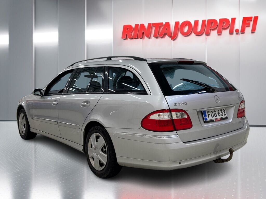 Mercedes-Benz E 2004 Hopea