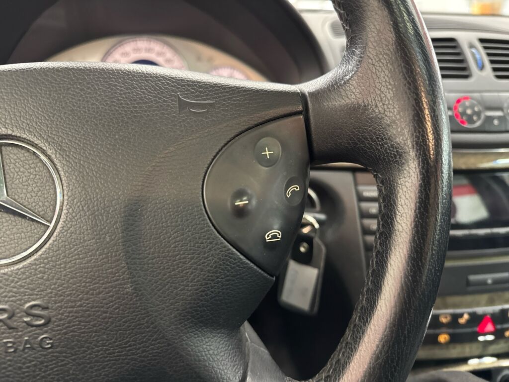 Mercedes-Benz E 2004 Hopea