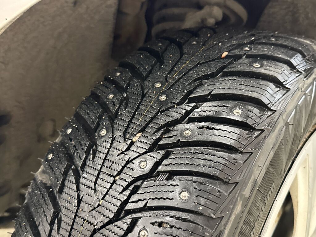 Mercedes-Benz E 2004 Hopea