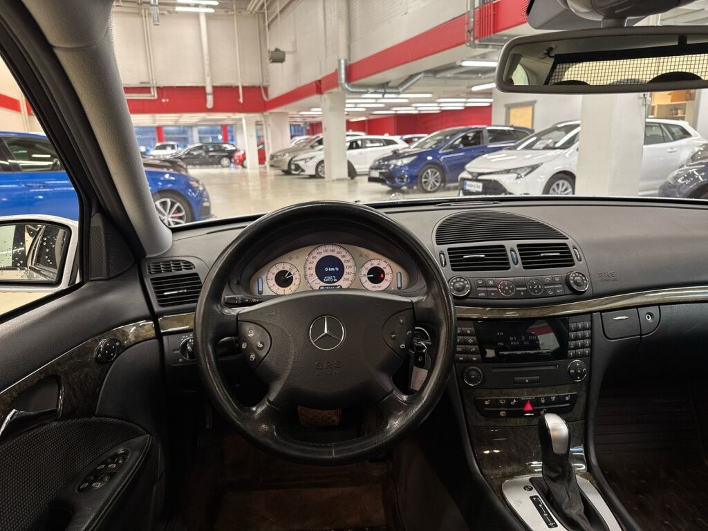 Mercedes-Benz E 2004 Hopea