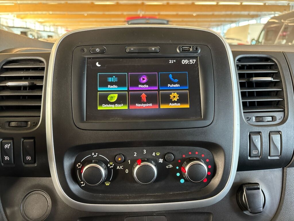 Renault Trafic 2020 Valkoinen