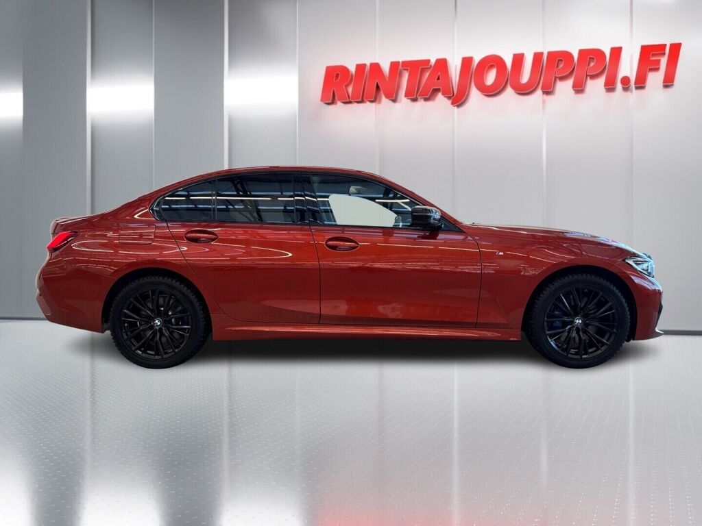 BMW 330 2020 Oranssi