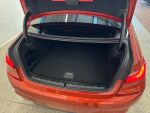 BMW 330 2020 Oranssi