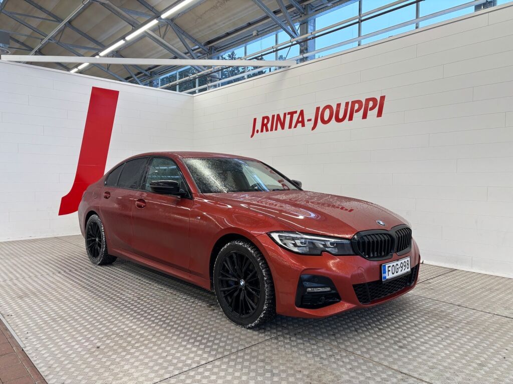 BMW 330 2020 Oranssi
