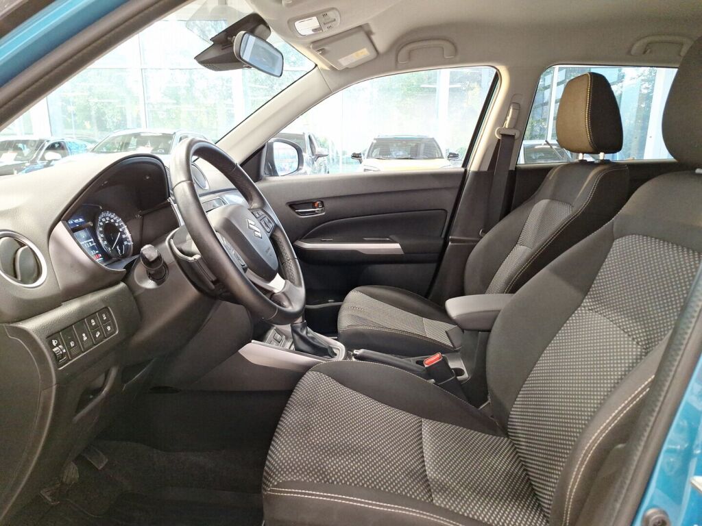 Suzuki Vitara 2020 Sininen
