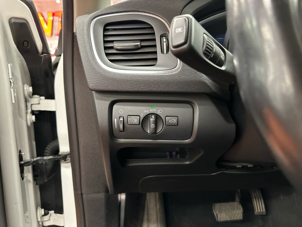 Volvo V40 2016 Valkoinen