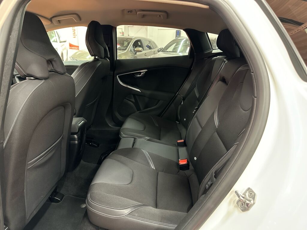 Volvo V40 2016 Valkoinen