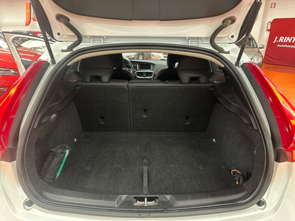Volvo V40 2016 Valkoinen