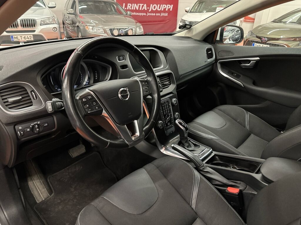 Volvo V40 2016 Valkoinen