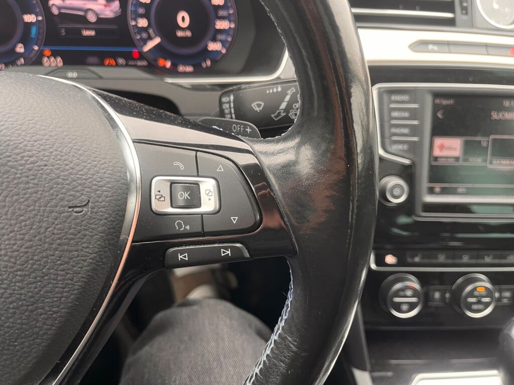 Volkswagen Passat 2017 Sininen