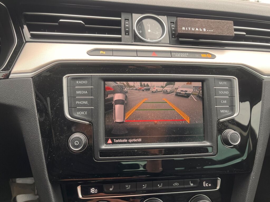Volkswagen Passat 2017 Sininen