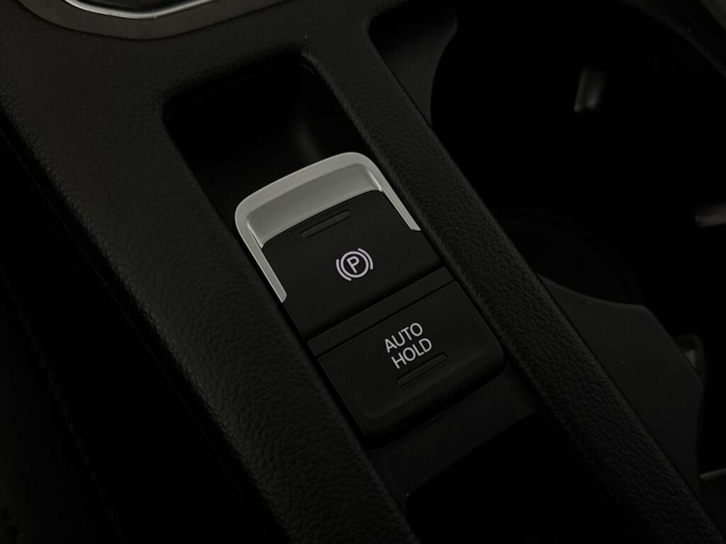 Volkswagen Passat 2017 Sininen