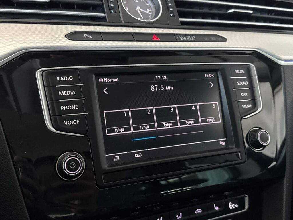 Volkswagen Passat 2017 Sininen