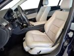 Mercedes-Benz E 2011 Sininen